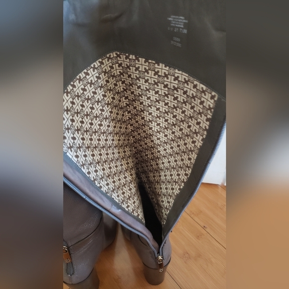 TORY BURCH JENNA BOOTS TUMBLE LEATHER EUC - Picture 9 of 11